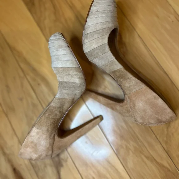 Badgley Mischka Taupe Suede Heels for Women - Picture 7 of 12